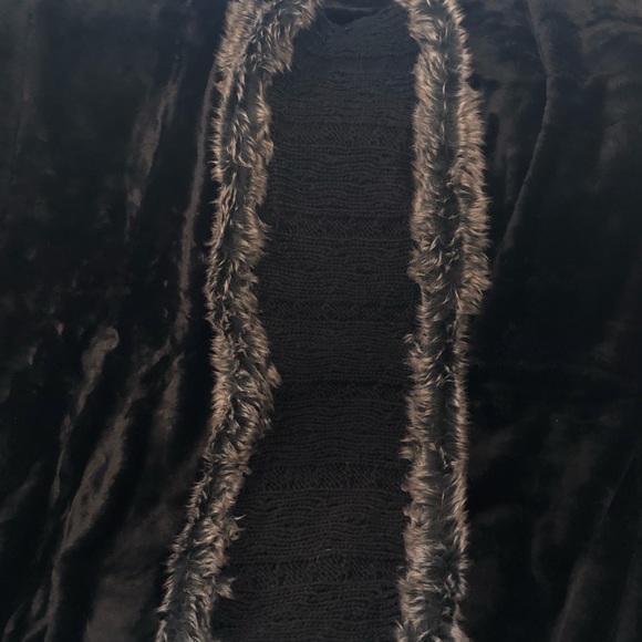 Simonetta Warm, Chic Fur Knitted Infinity Scarf - Picture 2 of 6